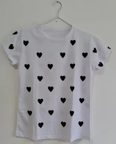 Camiseta feminina tam M - NOVA