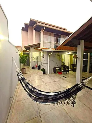 Casa á Venda no Condomínio Tabatinga em Valinhos, no bairro Capuava