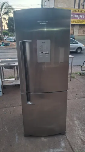 Geladeira Brastemp Inverse inox semi-nova