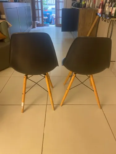 2 Cadeiras Charles Eames Eiffel preta 
