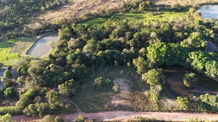 Chácara 15.390m² com casa e represa  Parque Atalaia (Cuiabá)  200m da Carvalima