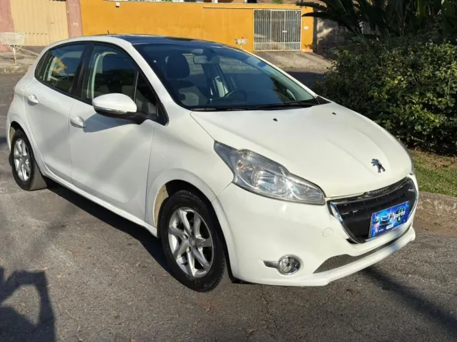 Peugeot 208 Allure 1.5 Flex 8V 5P 2015