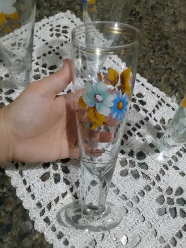 4 Taças de vidro