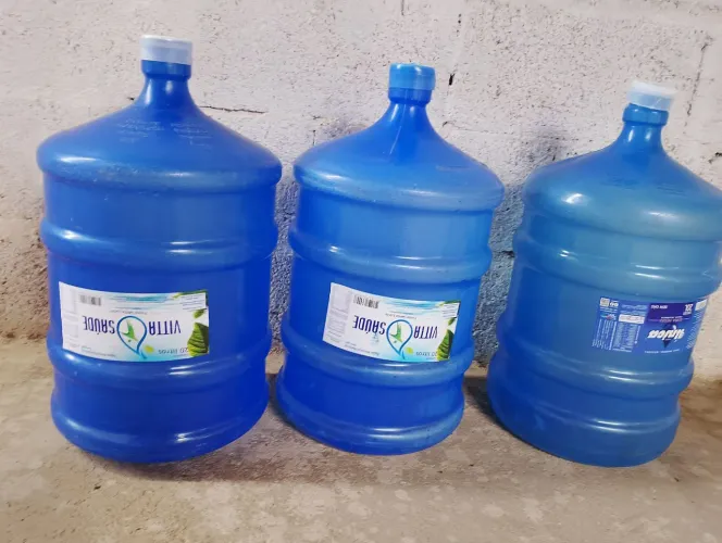 Galão vazio de 20l de água dentro da validade