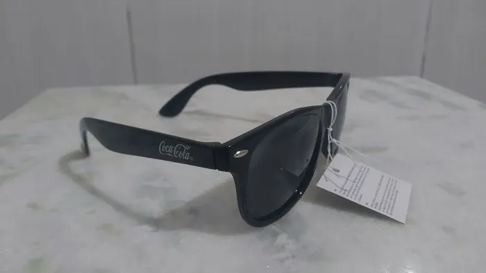 Óculos de sol da Coca-Cola importado da Espanha.