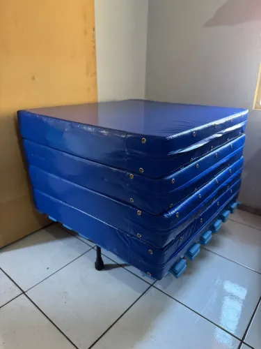 Colchão queda espumado