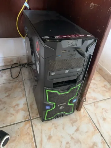 Vendo esse pc ou troco por tablet com caneta