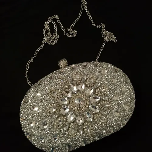 Bolsa de mão de festa em Prata com pedrarias (luxo)