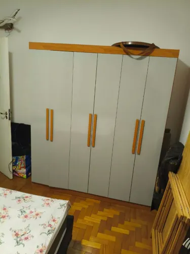 Armário 6 portas novo 