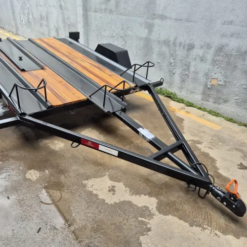 Carretinha três motos 