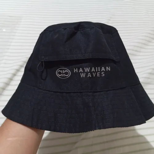 Bucket hat Hawaiian Waves (único no Brasil)