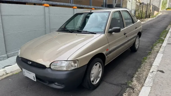 Ford Escort GL 1.8i 16V 4P 2000