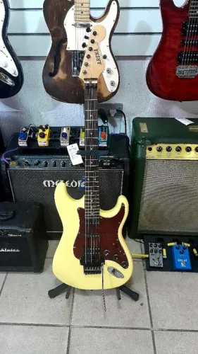 Guitarra Strato Micro Afinacao oferta! 