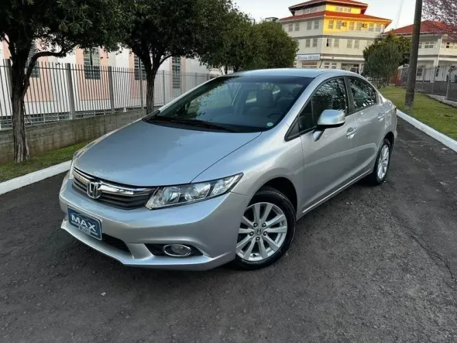 Honda Civic Sedan LXS 1.8/1.8 Flex 16V Aut. 4P 2013