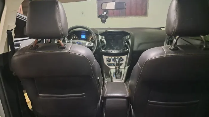 Ford Focus 1.6 S/1.6 SE Flex 16V 5P AUT 2015