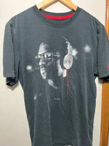 Camiseta Nike Leblon James Beats