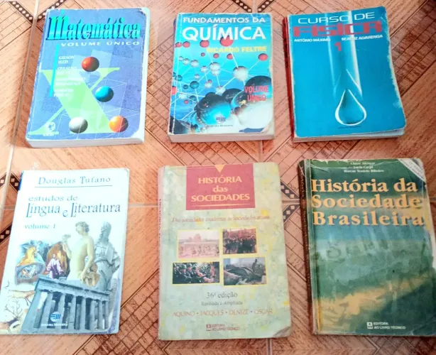  Livros de ensino médio