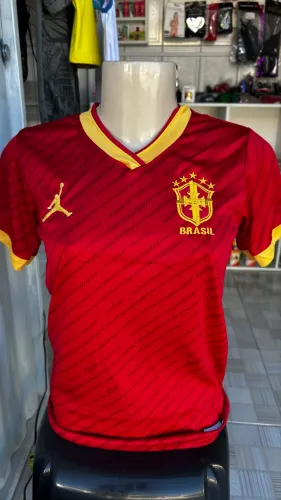Camisa feminina brasileira