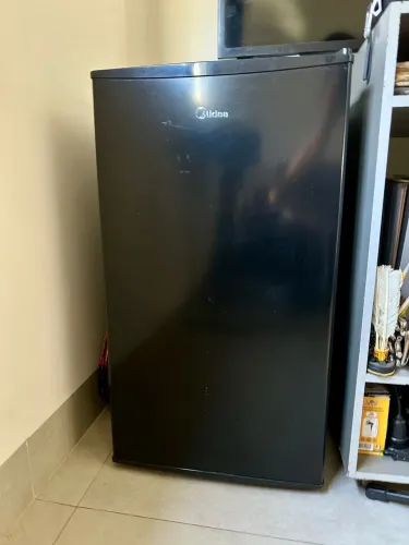 Frigobar Midea Preto Novo