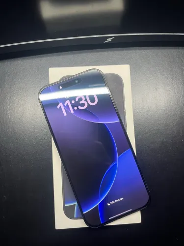 iPhone 16 Pro Max Preto Titânio