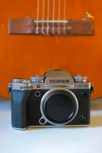 Fujifilm X-T5 - Prata - 7.2k de cliques