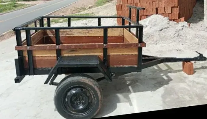 Carretinha sem placa de 1 eixo
