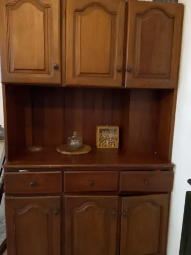 Vendo armário de madeira 