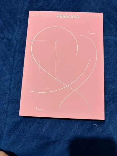 Álbum Pesona versão 4 BTS