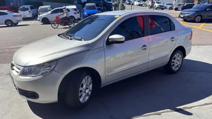Volkswagen Voyage Trend 1.6 MI Total Flex 8V 4P 2013