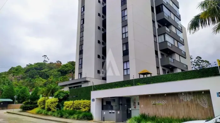 Cobertura com 1 suíte e 1 quarto à venda no bairro São Marcos em Joinville-SC por R$1.200.
