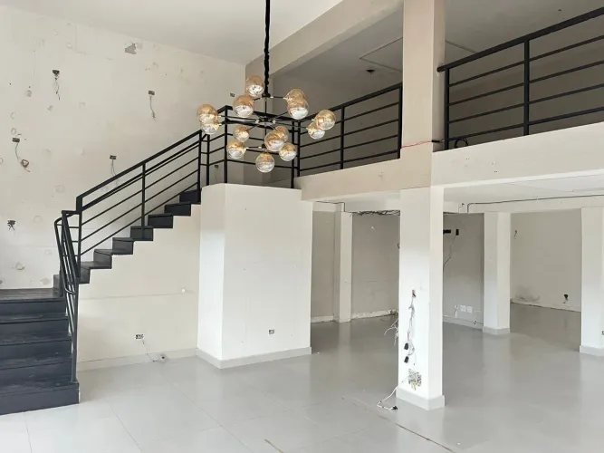 LOJA COMERCIAL | 94m² para Locação por R$ 6.000,00/mês Rua Maringá, Londrina/PR.