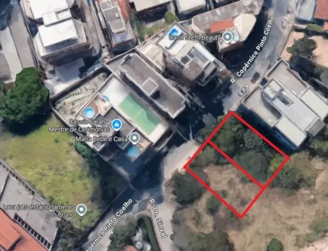 Terreno com 770m2, composto por 2 lotes de 385m2 cada