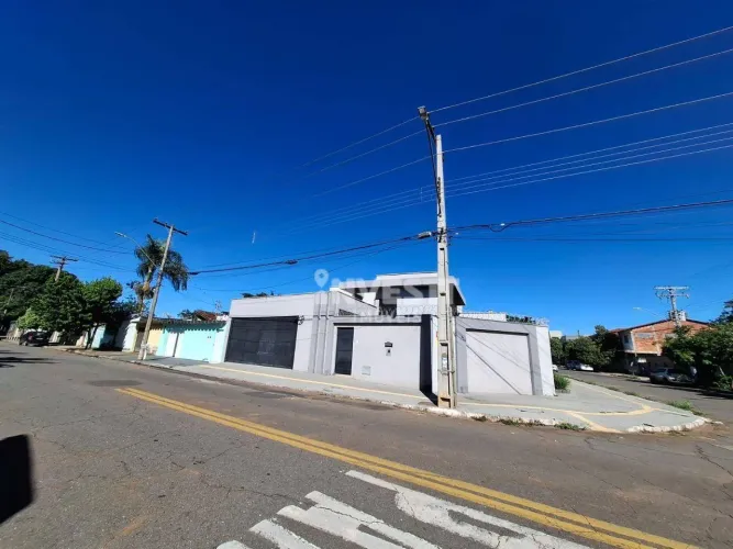 Casa à venda no Setor dos Funcionários - Goiânia/GO