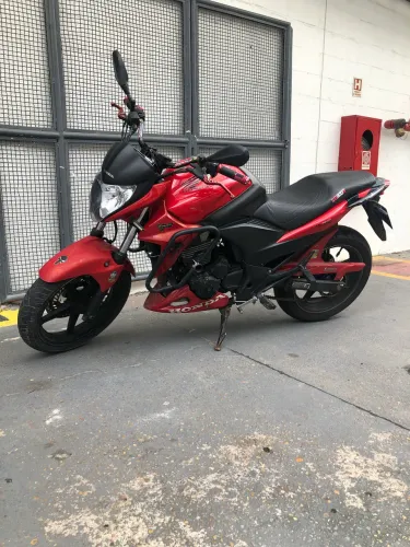 CB 300R 12/13 ? Quitada, Pneus Novos, Pronta pra Transferir!