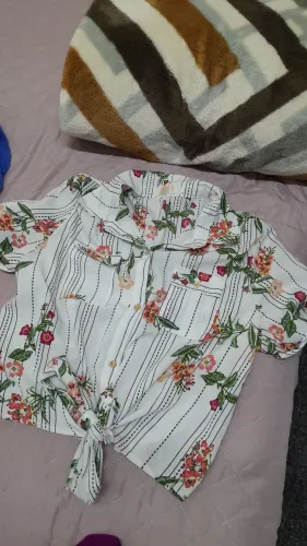 Vendo 10 peças de roupa por 30