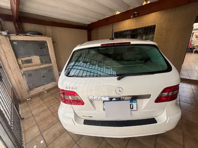 Mercedes-Benz Classe B 180 1.7 116cv Aut. 2011
