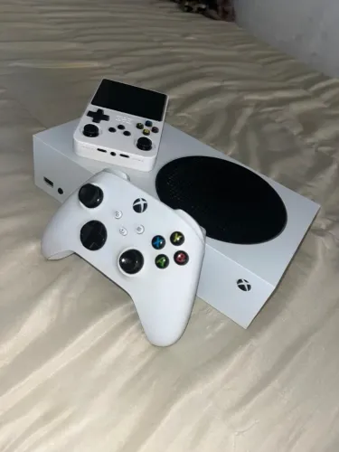 Xbox Series S ? Excelente Estado e Pronto para Jogar! ?