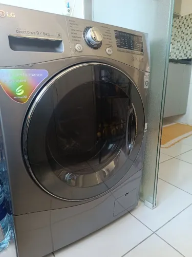 Máquina Lava e Seca LG direct drive 9kg lavagem/5kg secagem - Neces. Troca de rolamentos.