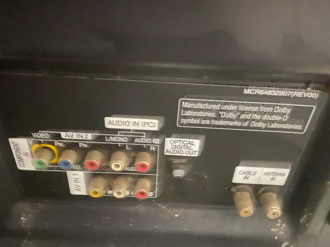 TV para retirada de peças 