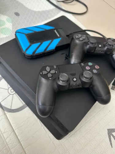 PS4 SLIM 1TB
