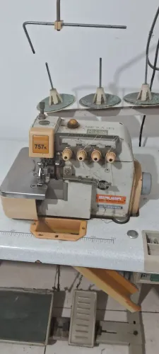 Maquina industrial 5 fios siruba