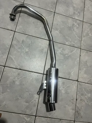 Vendo escape fortuna cromada