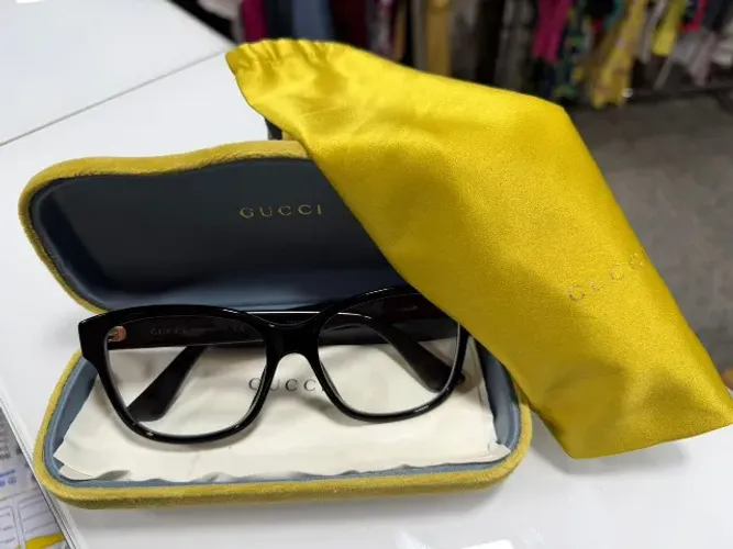 Óculos Gucci originais - Gucci GG0038ON 001 - Minimo uso.