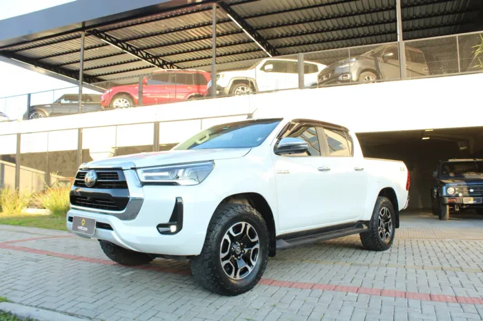 Toyota Hilux CD SRX 4X4 2.8 TDI 16V Diesel Aut. 2024