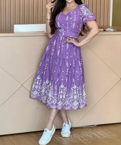 Vestido Feminino Midi Lilás Romântico com Cinto