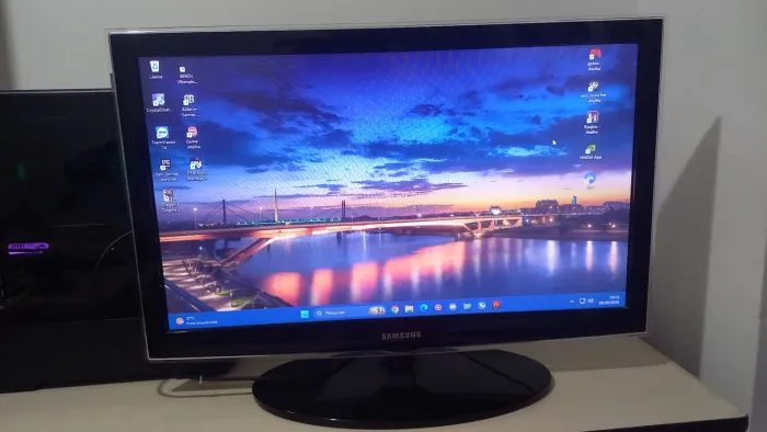 TV Samsung Led 32 Polegadas com Controle Remoto, Possui Conversor digital