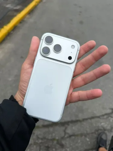 iPhone 17pro 256gb
