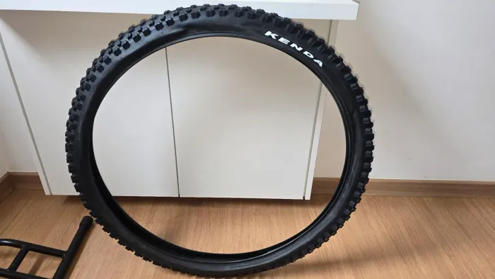 Pneu Kenda 27.5. 2,35cm
