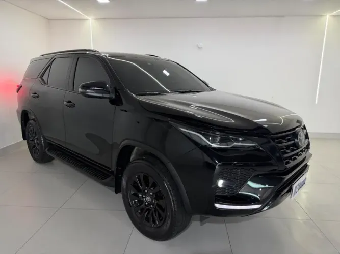 Toyota Hilux SW4 SRX 4X4 2.8 TDI 16V Dies. Aut. 2021