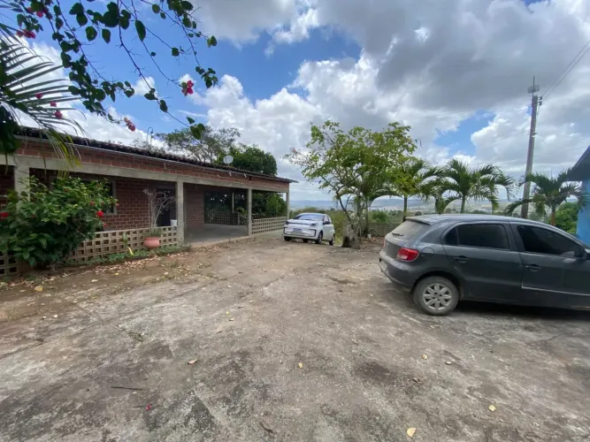 SÍTIO COM 1,6 HECTARES A VENDA EM POMBOS